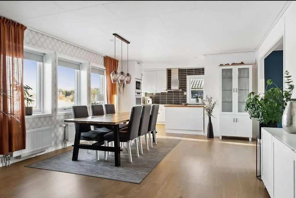 Aelvkullevaegen 11 Villa Save Sweden
